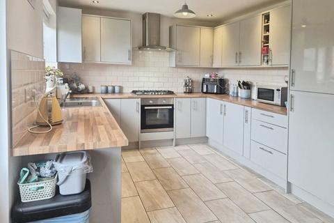 4 bedroom detached house for sale, School Road, Llanelli SA15