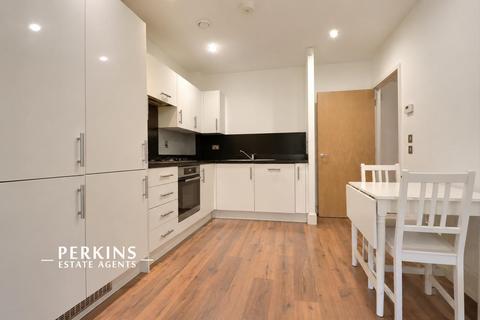 Northolt, UB5