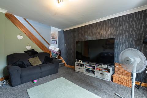 3 bedroom semi-detached house for sale, The Queensway, Hull HU6