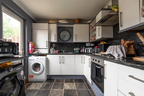 3 bedroom semi-detached house for sale, The Queensway, Hull HU6