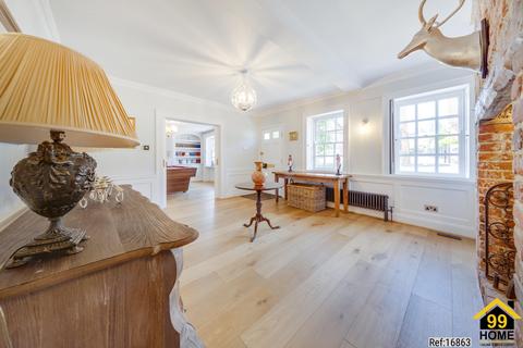 5 bedroom end of terrace house for sale, Willow House, Amersham, Bucks, HP7