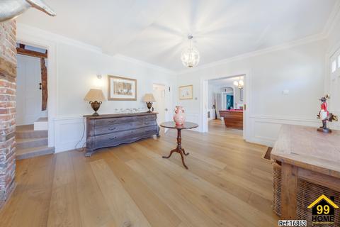 5 bedroom end of terrace house for sale, Willow House, Amersham, Bucks, HP7