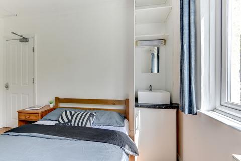 1 bedroom in a house share to rent, Brighton BN2
