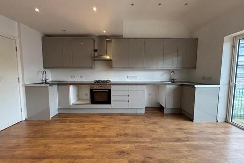 4 bedroom semi-detached house to rent, Wyre Grove, Edgware, HA8