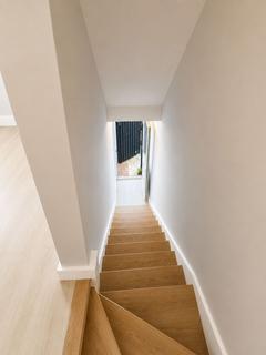 1 bedroom flat to rent, 62 Etheridge Road, Loughton IG10