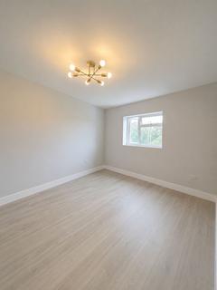 1 bedroom flat to rent, 62 Etheridge Road, Loughton IG10
