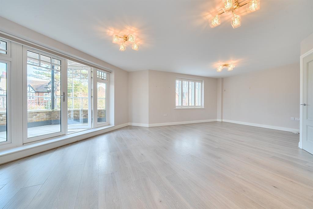 Apartment in ENFIELD - More