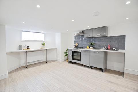 2 bed flat/apartment for rent in Greetwell Close, LINCOLN