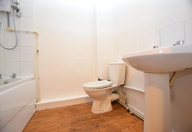 Apartment in Sheffield - View 3