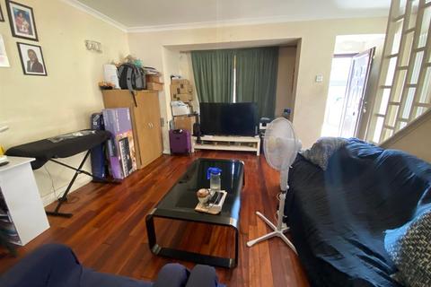 2 bedroom end of terrace house for sale, Hedingham Road, Dagenham