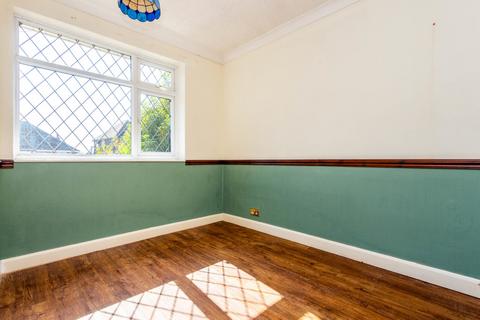 2 bedroom detached bungalow for sale, Hall Avenue, Rushden NN10