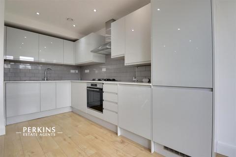 2 bedroom flat to rent, Wembley, HA0