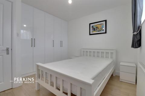 2 bedroom flat to rent, Wembley, HA0