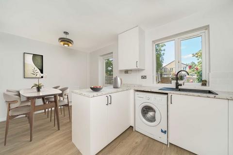 2 bedroom semi-detached house for sale, Dock Hill Avenue, London SE16