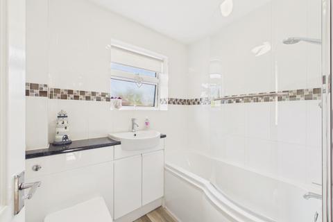 3 bedroom semi-detached house for sale, Downfield Avenue, Hull, HU6 7XF