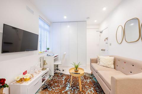 Latymer Court, Hammersmith, London, W6