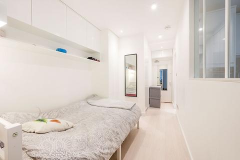 Latymer Court, Hammersmith, London, W6