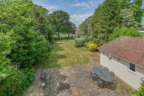 5 bedroom detached house for sale, Grove Park Road, Mottingham, SE9