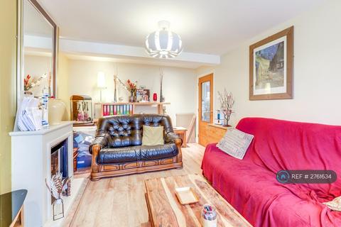 3 bedroom semi-detached house to rent, Thorley Park Road, Bishop's Stortford, CM23