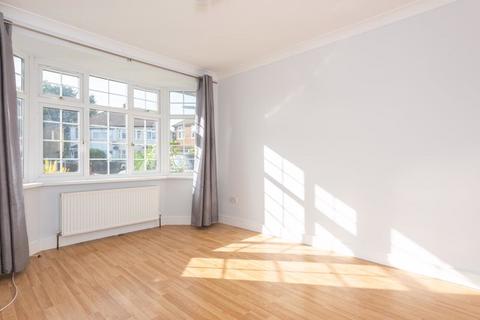 3 bedroom semi-detached house to rent, Fairfax Close, Walton-On-Thames
