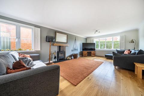 6 bedroom detached house for sale, Chestnut Avenue, Bedford MK43