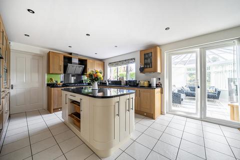 6 bedroom detached house for sale, Chestnut Avenue, Bedford MK43