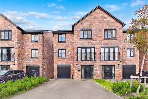 4 bedroom semi-detached house for sale, Porcelain Street, Manchester M28