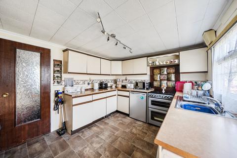 2 bedroom park home for sale, Woodside Park, Luton LU1
