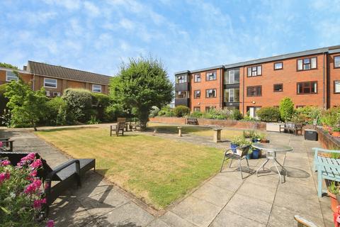 2 bedroom flat for sale, Lincoln Road, Peterborough, Cambridgeshire, PE1