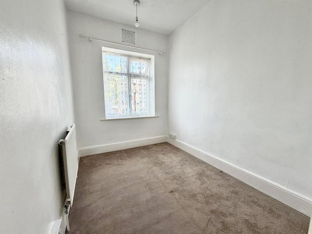 Bedroom 3.jpg