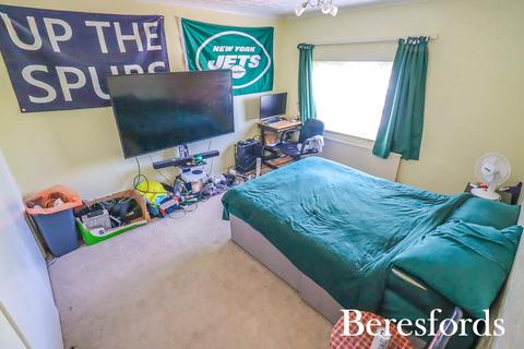2 bedroom maisonette for sale, Marlborough Gardens, Upminster, RM14