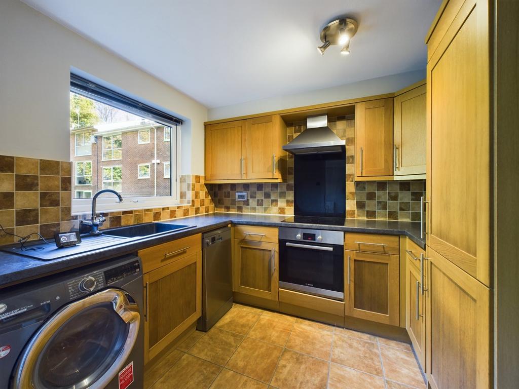 Apartment in Reading - View 2