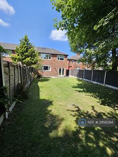 3 bedroom semi-detached house to rent, Cecil Road, Manchester, M9