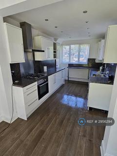 3 bedroom semi-detached house to rent, Cecil Road, Manchester, M9
