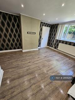 3 bedroom semi-detached house to rent, Cecil Road, Manchester, M9