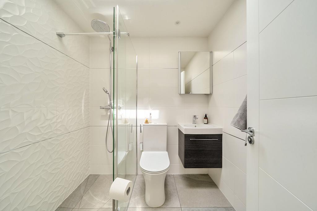 1482433-4-6a3e8bd...