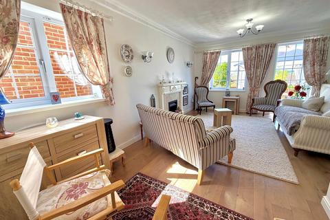 4 bedroom detached house for sale, Haydon Wick, Swindon SN25