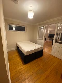 1 bedroom in a house share to rent, En-Suite Milton Road , CB4