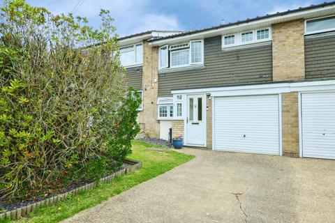 3 bedroom terraced house for sale, Lynwood Drive, Northwood, HA6