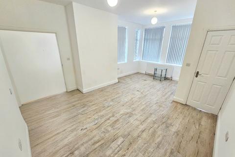3 bedroom terraced house to rent, Church Lane, Moston, Manchester, M9