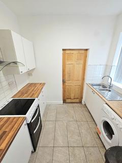 3 bedroom terraced house to rent, Church Lane, Moston, Manchester, M9