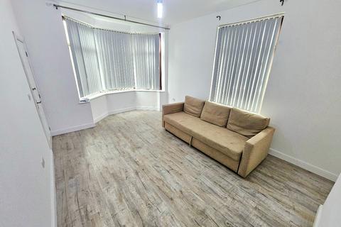 3 bedroom terraced house to rent, Church Lane, Moston, Manchester, M9