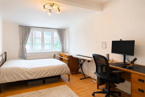 3 bedroom flat to rent, Euston, London NW1