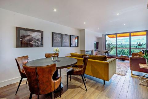 undefined, Dee Banks, Great Boughton, Chester, Cheshire, CH3