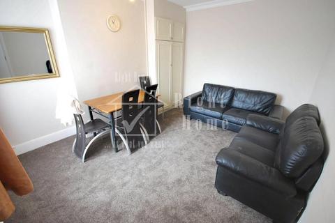 2 bedroom flat to rent, THURLBY ROAD