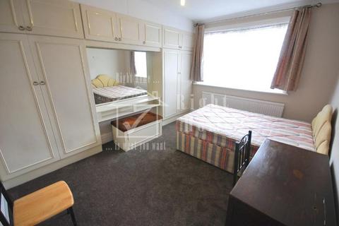 2 bedroom flat to rent, THURLBY ROAD