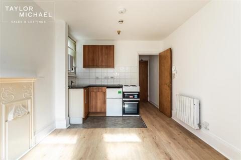 1 bedroom flat to rent, York Avenue, Hove