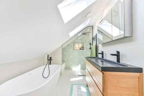 4 bedroom detached house to rent, NW2, Gladstone Park, London