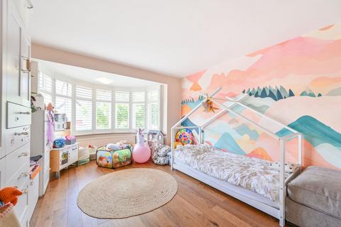4 bedroom detached house to rent, NW2, Gladstone Park, London