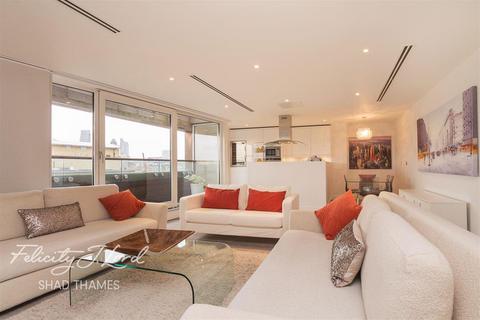 3 bedroom flat to rent, The Penthouse, Axis Court, SE16